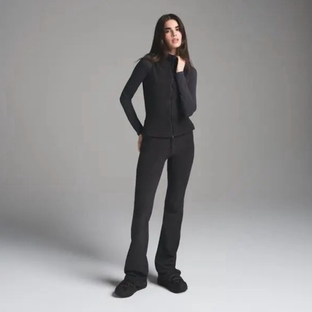 NWT SKIMS Black Outdoor Fleece pant